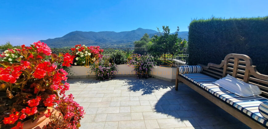 Villa indipendente con vista mozzafiato sul Golf e sul mare – Liguria