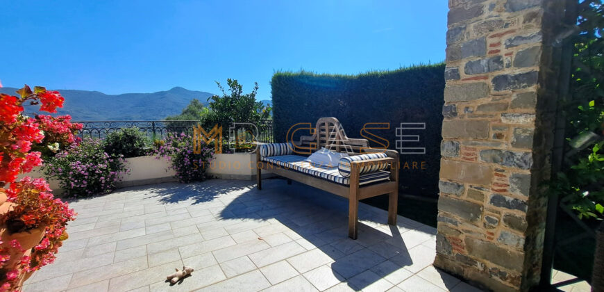 Villa indipendente con vista mozzafiato sul Golf e sul mare – Liguria