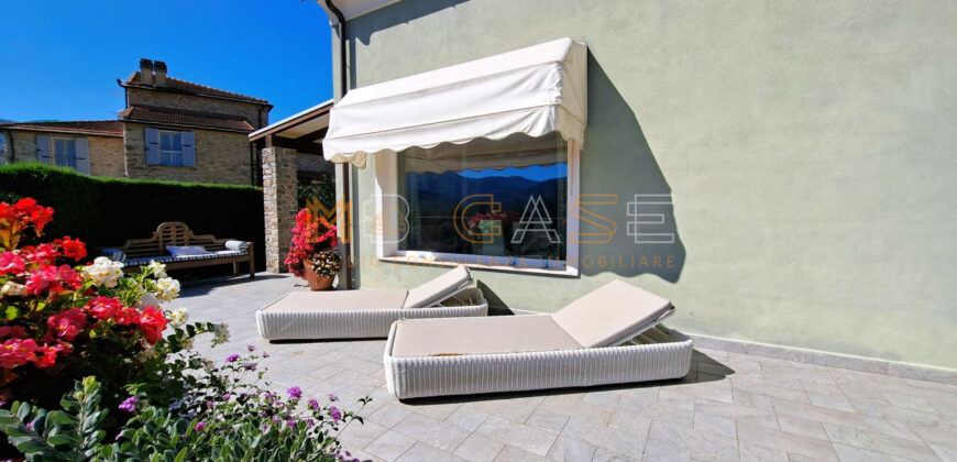 Villa indipendente con vista mozzafiato sul Golf e sul mare – Liguria