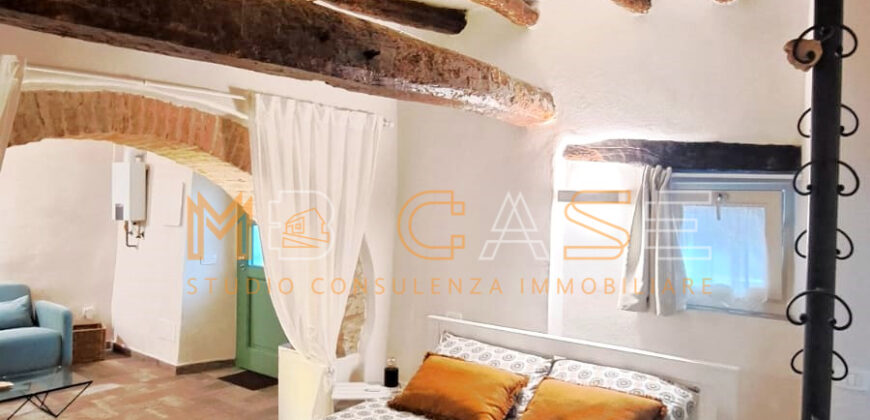 Rustico di Charme con due unità indipendenti nel borgo di Castelli – Garlenda