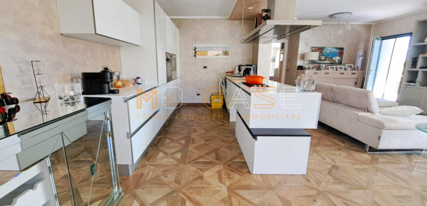Villa indipendente con vista mozzafiato sul Golf e sul mare – Liguria
