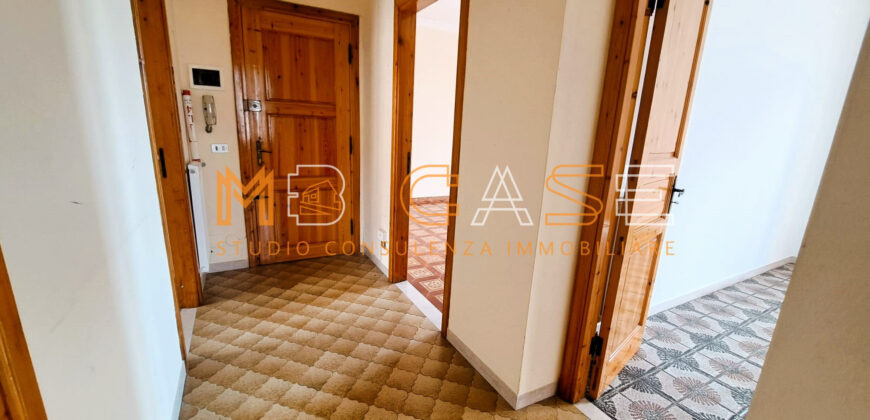 Luminoso Appartamento Quadrilocale con Vista Mare – Moglio, Alassio