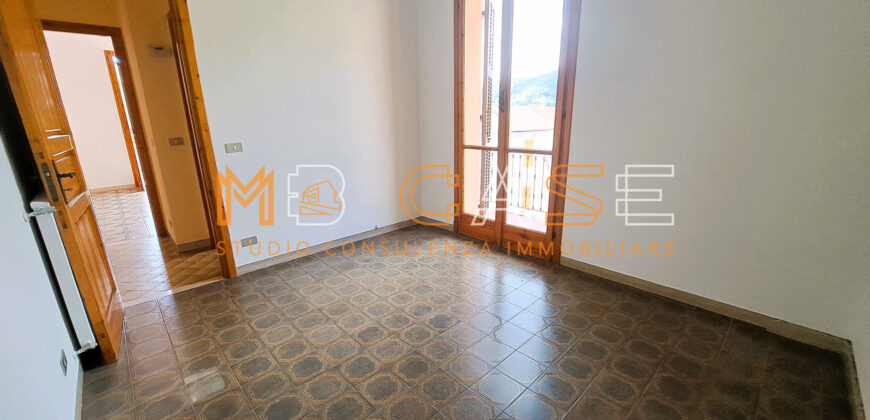 Luminoso Appartamento Quadrilocale con Vista Mare – Moglio, Alassio