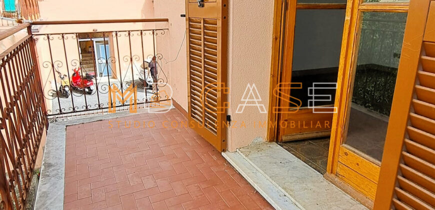 Luminoso Appartamento Quadrilocale con Vista Mare – Moglio, Alassio