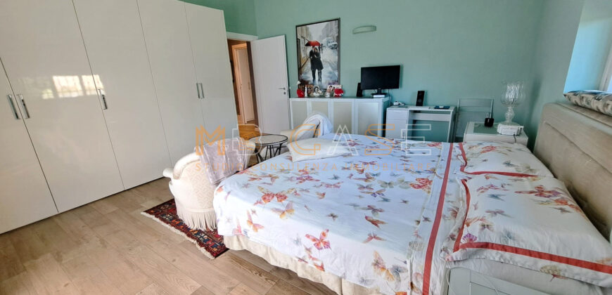 Villa indipendente con vista mozzafiato sul Golf e sul mare – Liguria