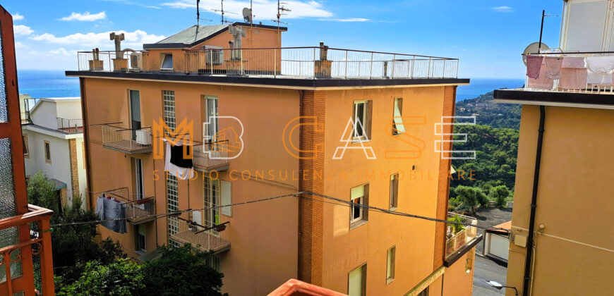 Luminoso Appartamento Quadrilocale con Vista Mare – Moglio, Alassio