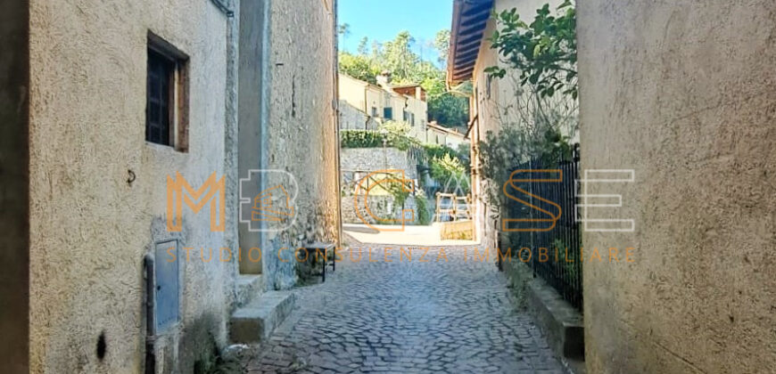 Rustico di Charme con due unità indipendenti nel borgo di Castelli – Garlenda