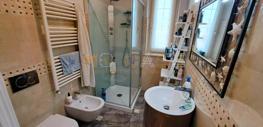 Villa indipendente con vista mozzafiato sul Golf e sul mare – Liguria