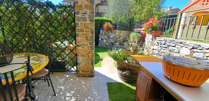 Villa indipendente con vista mozzafiato sul Golf e sul mare – Liguria