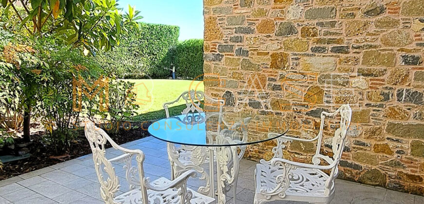 Villa indipendente con vista mozzafiato sul Golf e sul mare – Liguria