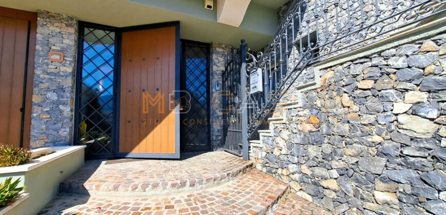 Villa indipendente con vista mozzafiato sul Golf e sul mare – Liguria