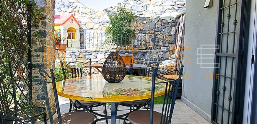 Villa indipendente con vista mozzafiato sul Golf e sul mare – Liguria