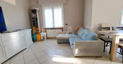 Trilocale Angolare Ristrutturato a 200 metri dal Mare