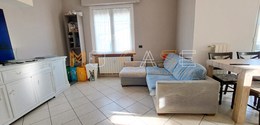 Trilocale Angolare Ristrutturato a 200 metri dal Mare