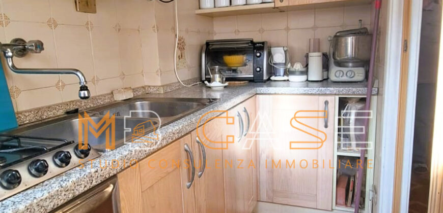 Trilocale su 2 Livelli con Doppi Servizi nel Centro Storico di Albenga