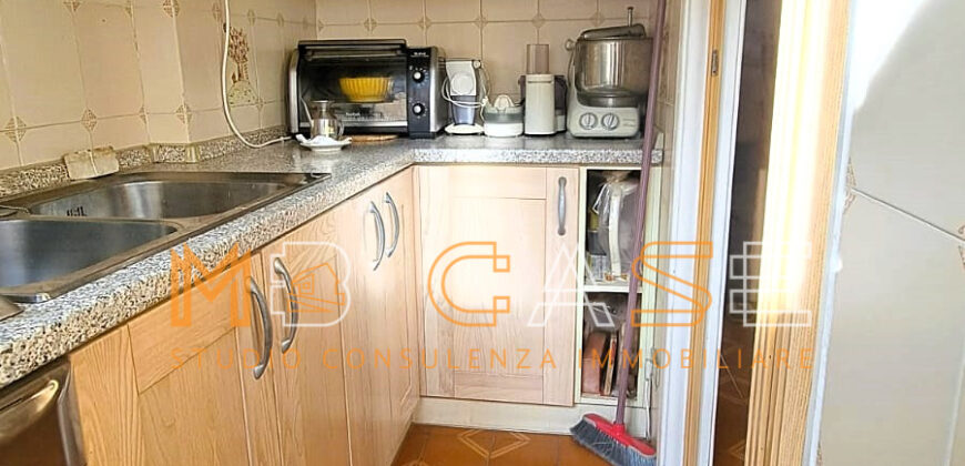 Trilocale su 2 Livelli con Doppi Servizi nel Centro Storico di Albenga