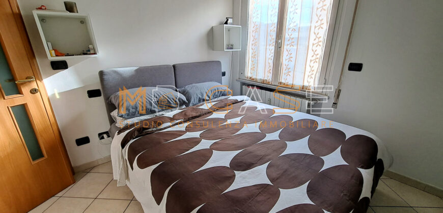 Trilocale Angolare Ristrutturato a 200 metri dal Mare