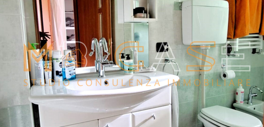 Trilocale Angolare Ristrutturato a 200 metri dal Mare