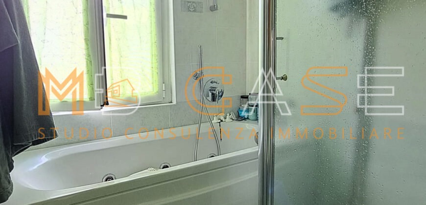 Trilocale Angolare Ristrutturato a 200 metri dal Mare