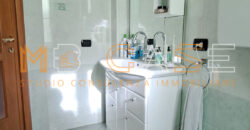 Trilocale Angolare Ristrutturato a 200 metri dal Mare