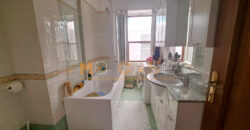 Trilocale su 2 Livelli con Doppi Servizi nel Centro Storico di Albenga