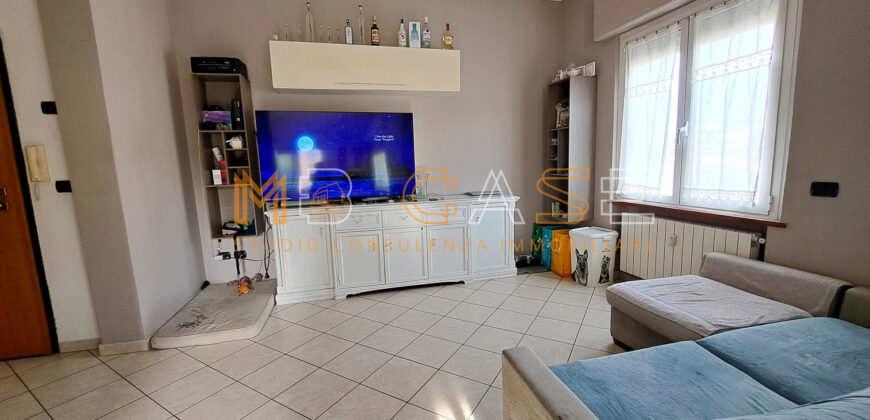 Trilocale Angolare Ristrutturato a 200 metri dal Mare