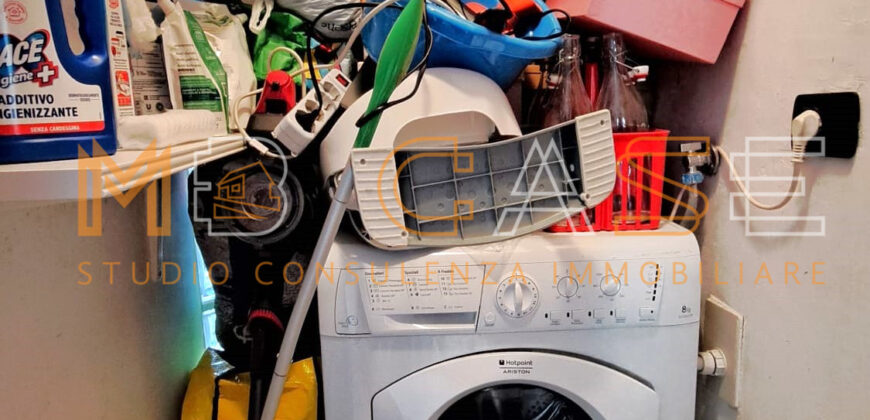 Trilocale Angolare Ristrutturato a 200 metri dal Mare