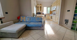 Trilocale Angolare Ristrutturato a 200 metri dal Mare