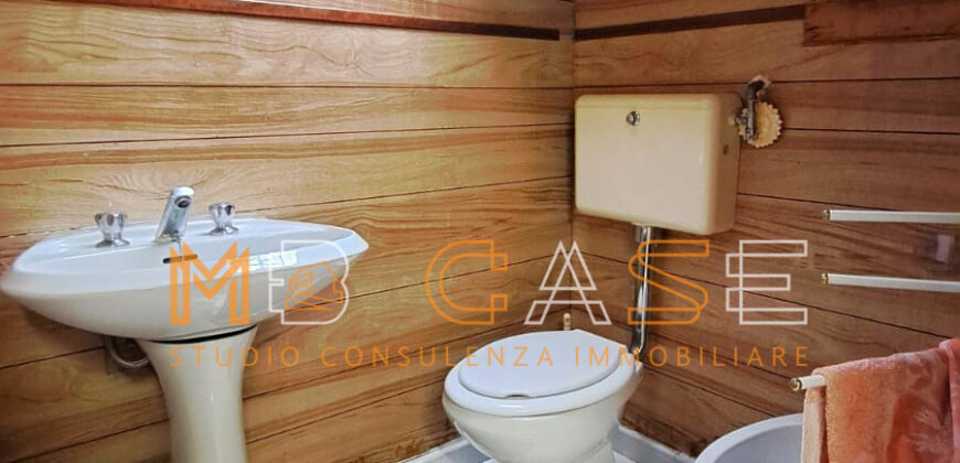 Trilocale su 2 Livelli con Doppi Servizi nel Centro Storico di Albenga