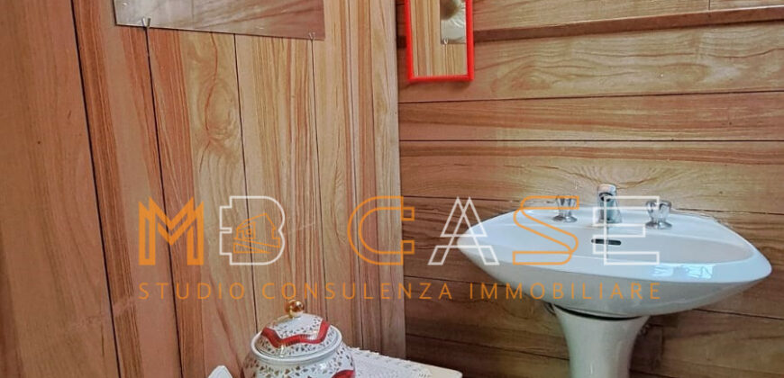 Trilocale su 2 Livelli con Doppi Servizi nel Centro Storico di Albenga