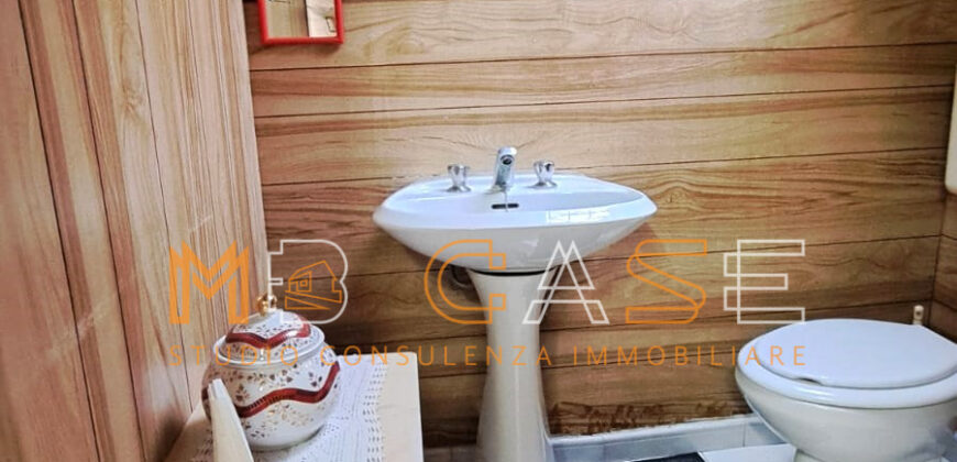 Trilocale su 2 Livelli con Doppi Servizi nel Centro Storico di Albenga