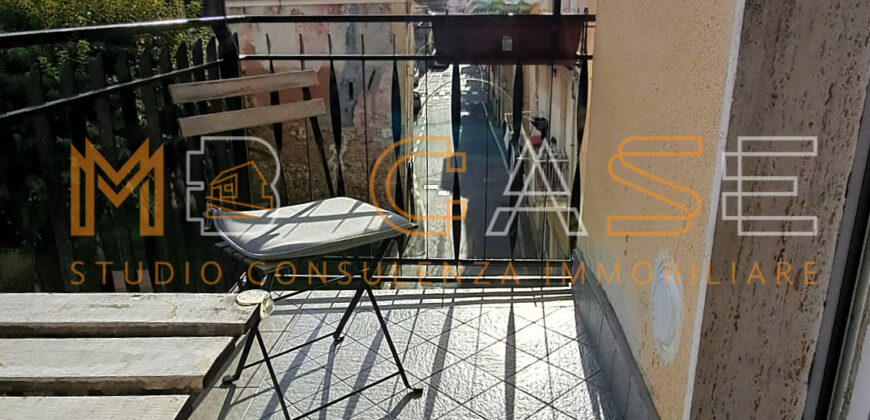 Trilocale Angolare Ristrutturato a 200 metri dal Mare