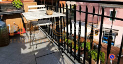 Trilocale Angolare Ristrutturato a 200 metri dal Mare