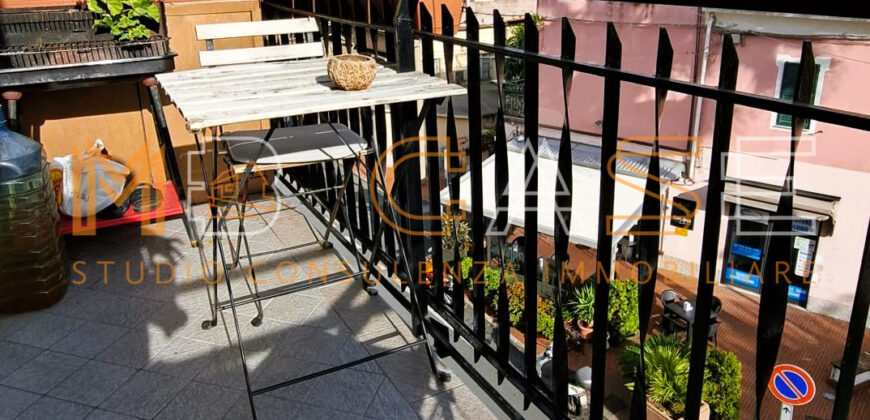 Trilocale Angolare Ristrutturato a 200 metri dal Mare