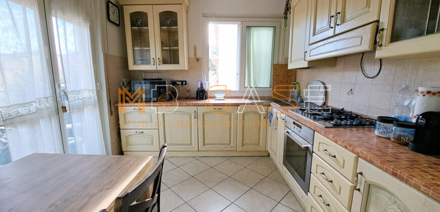 Trilocale Angolare Ristrutturato a 200 metri dal Mare