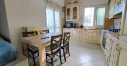 Trilocale Angolare Ristrutturato a 200 metri dal Mare