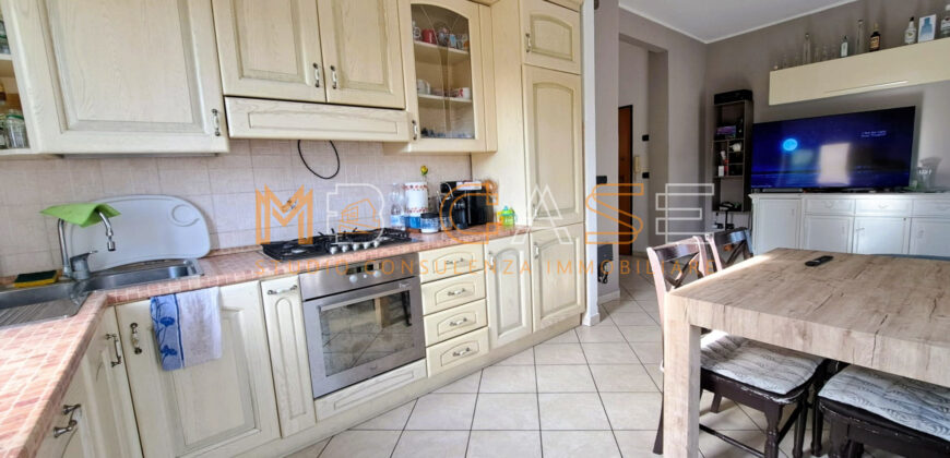 Trilocale Angolare Ristrutturato a 200 metri dal Mare