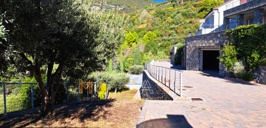 🏡 Alassio – Appartamento Vista Mare in Residenza con Piscina e Solarium