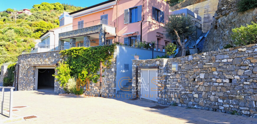 🏡 Alassio – Appartamento Vista Mare in Residenza con Piscina e Solarium