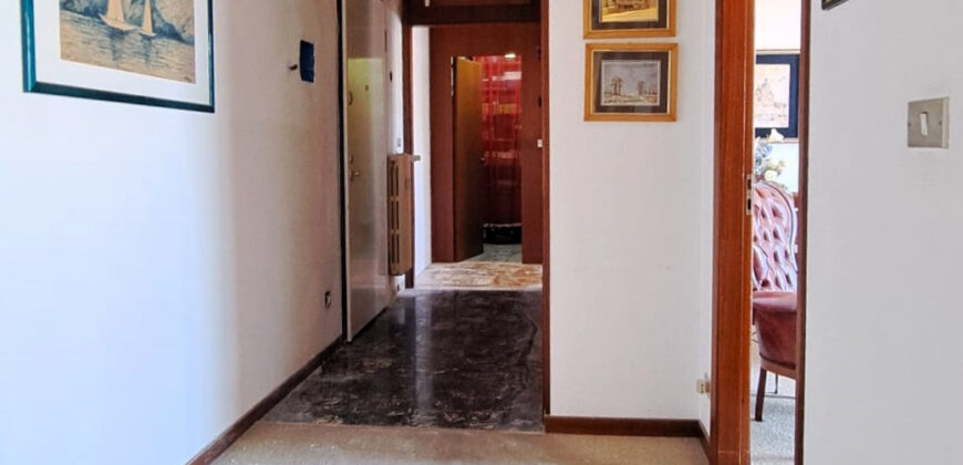 H1-Attico Trilocale con Meravigliosa Terrazza Vista Mare in Vendita Albenga