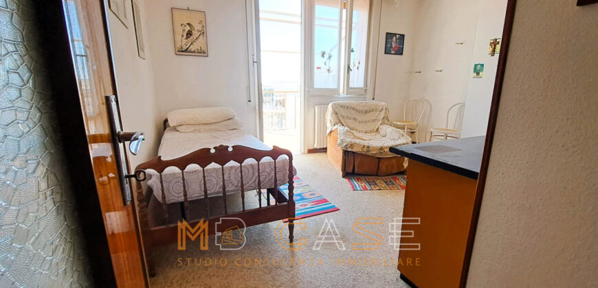 H1-Attico Trilocale con Meravigliosa Terrazza Vista Mare in Vendita Albenga