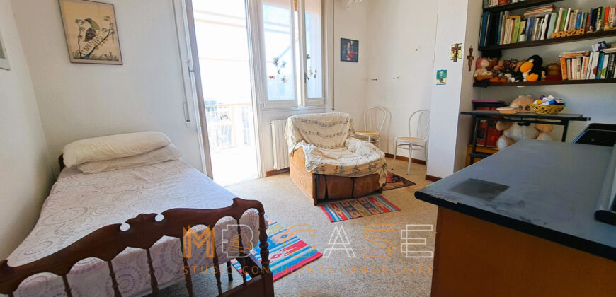 H1-Attico Trilocale con Meravigliosa Terrazza Vista Mare in Vendita Albenga