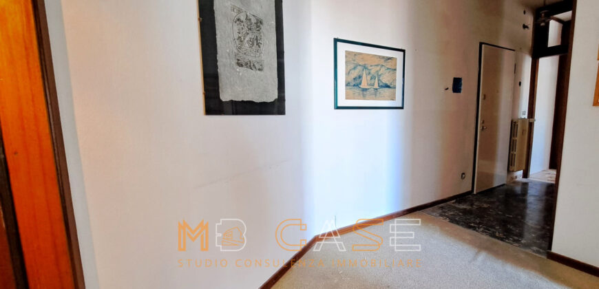 H1-Attico Trilocale con Meravigliosa Terrazza Vista Mare in Vendita Albenga