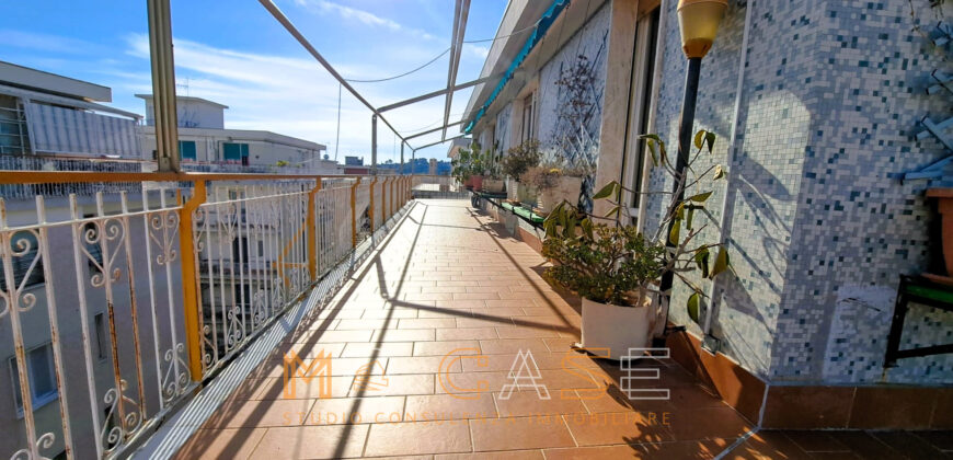 H1-Attico Trilocale con Meravigliosa Terrazza Vista Mare in Vendita Albenga