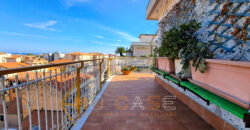 H1-Attico Trilocale con Meravigliosa Terrazza Vista Mare in Vendita Albenga