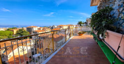 H1-Attico Trilocale con Meravigliosa Terrazza Vista Mare in Vendita Albenga