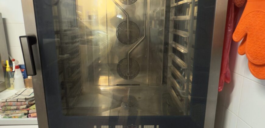 H2 Pasticceria storica in vendita sulla passeggiata di Laigueglia