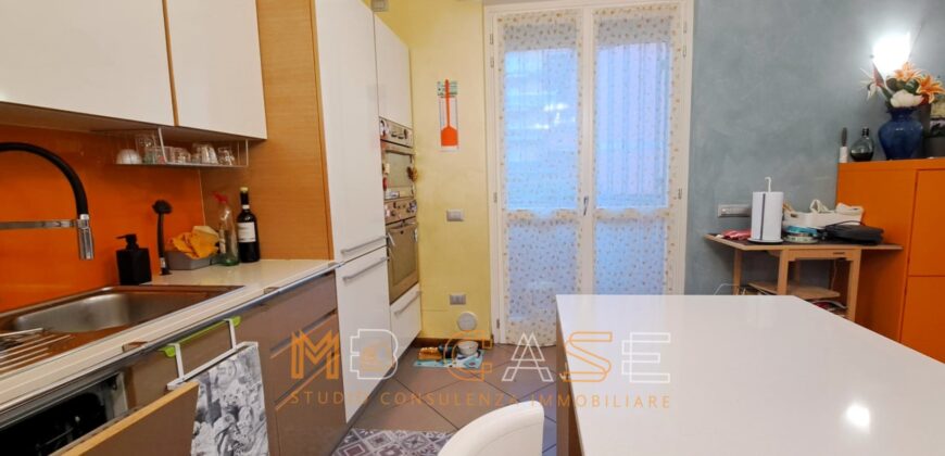 Splendido Appartamento con Terrazza e Box a Pietra Ligure, a Due Passi dal Mare