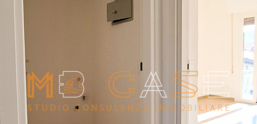 H1 Bilocale Ristrutturato in Vendita a Bastia