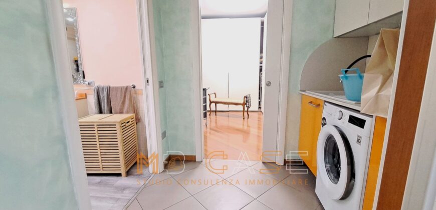 Splendido Appartamento con Terrazza e Box a Pietra Ligure, a Due Passi dal Mare